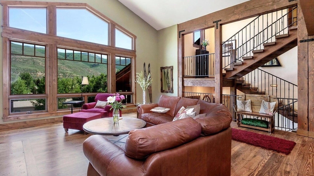 Photo of Livingroom in Eagle-Vail