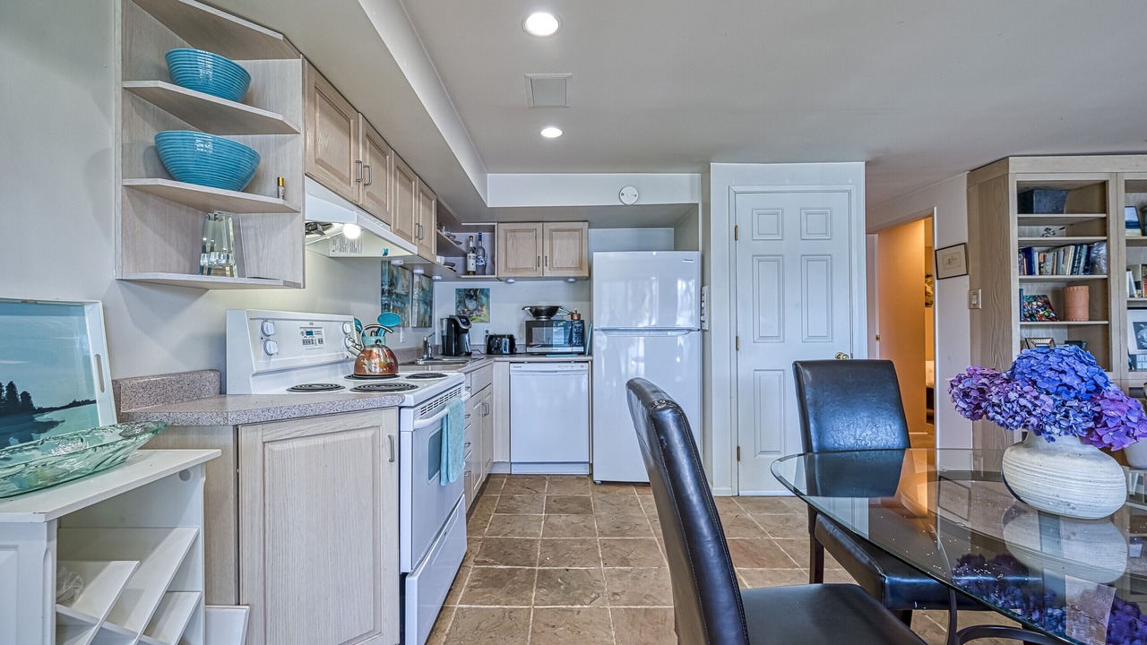Photo of Kitchen in District of North Vancouver