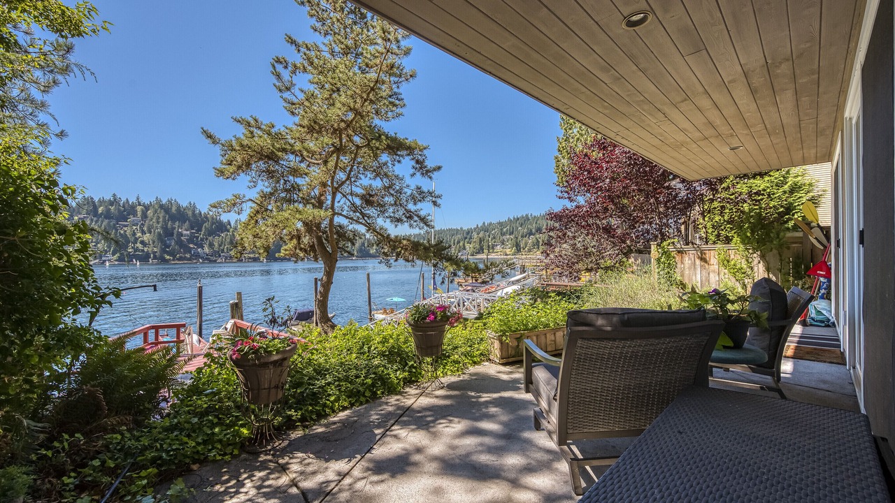Photo of Patio Balcony in District of North Vancouver