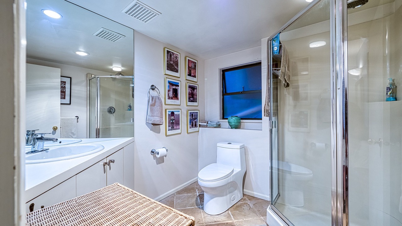 Photo of Bathroom in District of North Vancouver