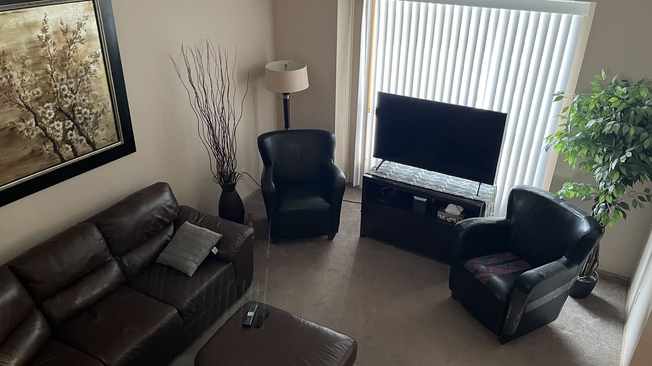 Photo of Livingroom in Shawnessy