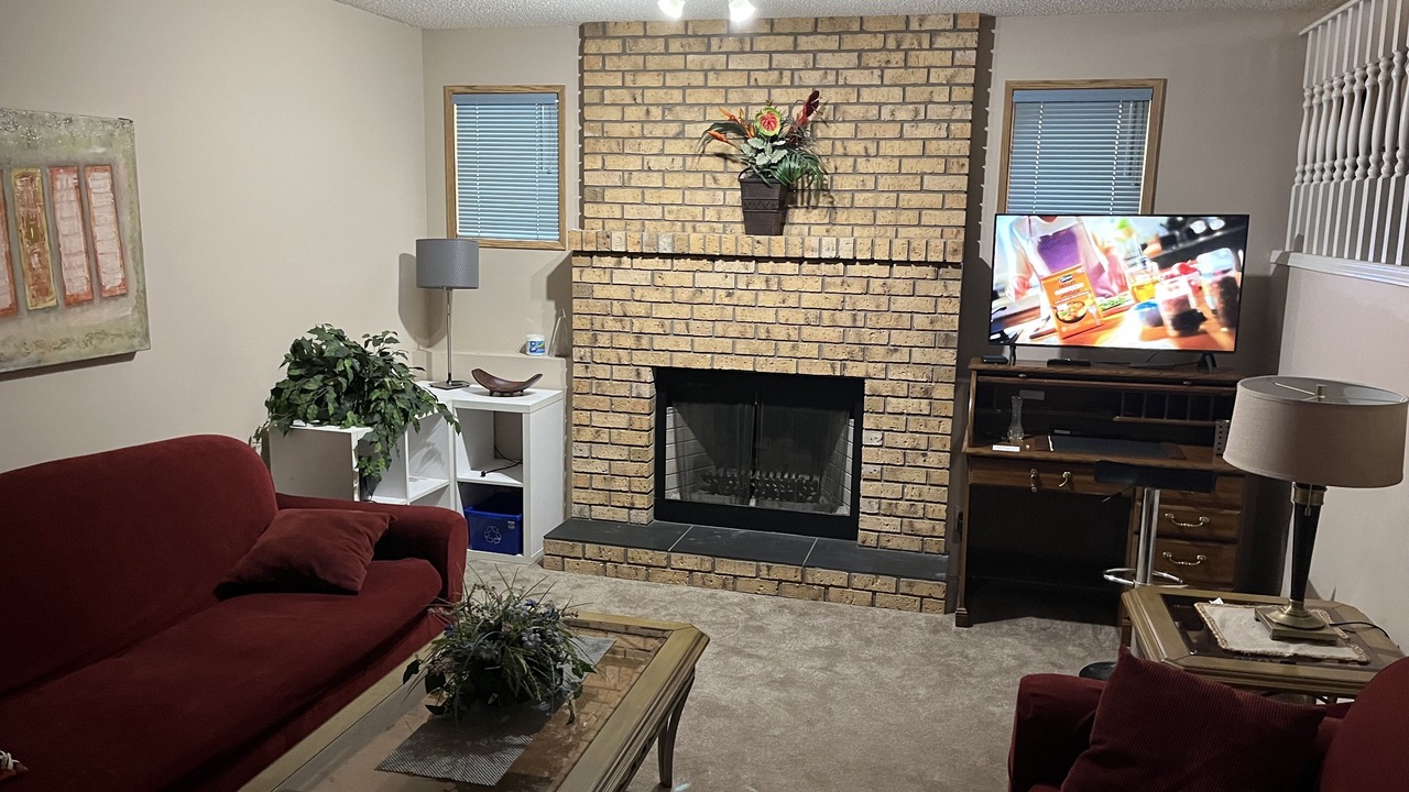 Photo of Livingroom in Shawnessy