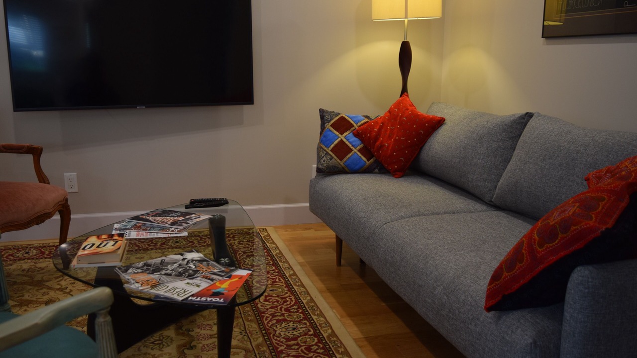 Photo of Livingroom in Saanich East