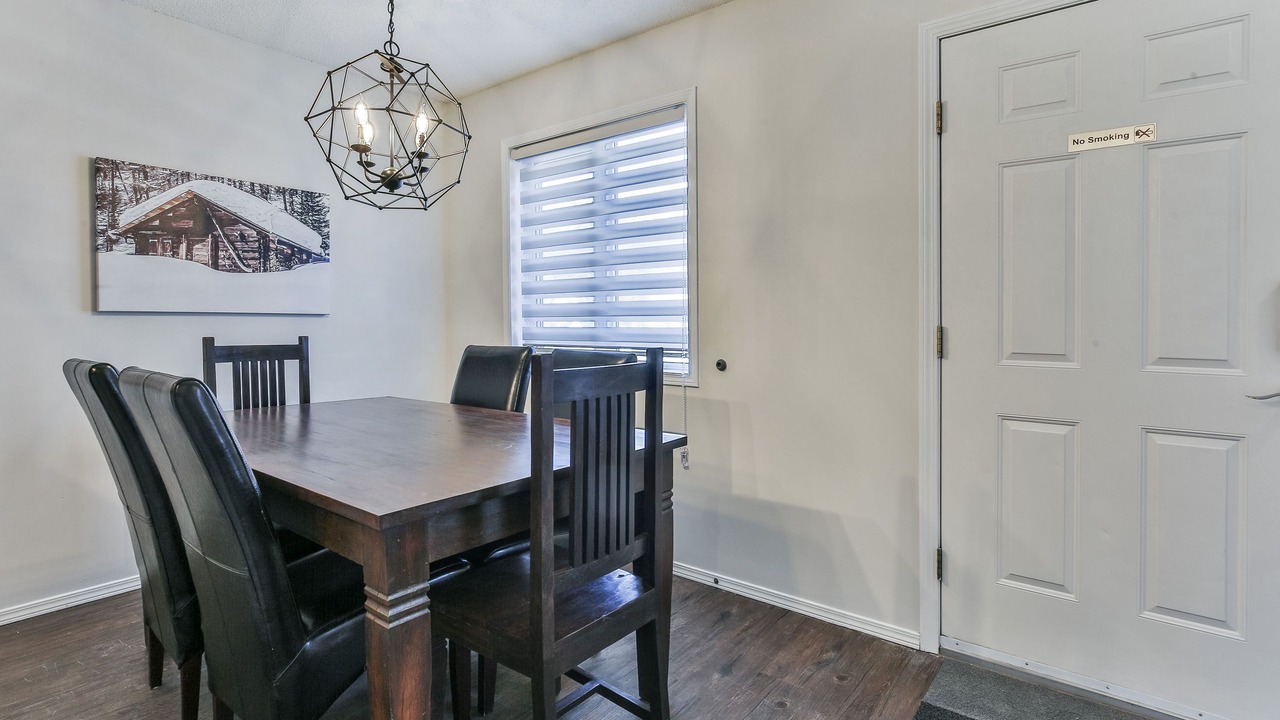 Photo of Livingroom in Canmore