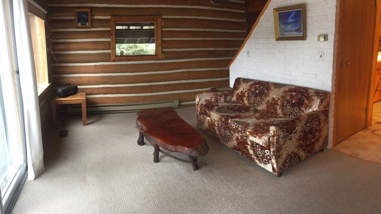 Photo of Livingroom in Deka Lake