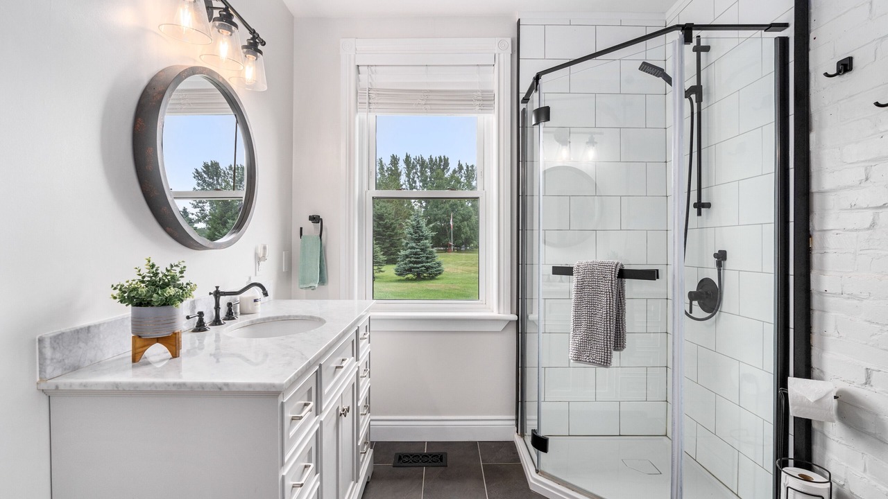 Photo of Bathroom in Clearview