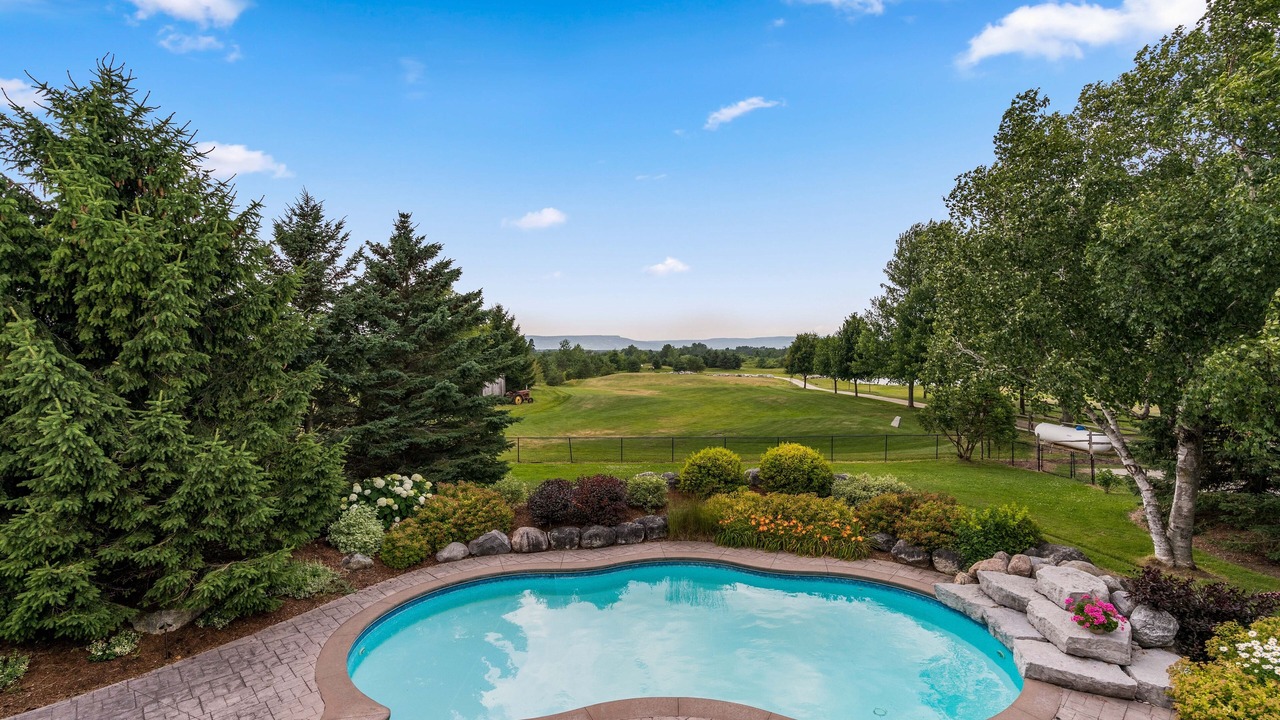 Photo of Outdoor in Clearview