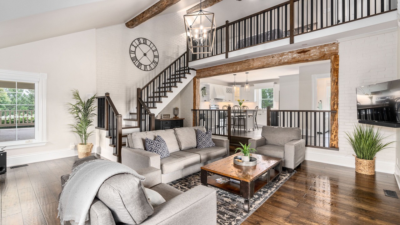 Photo of Livingroom in Clearview