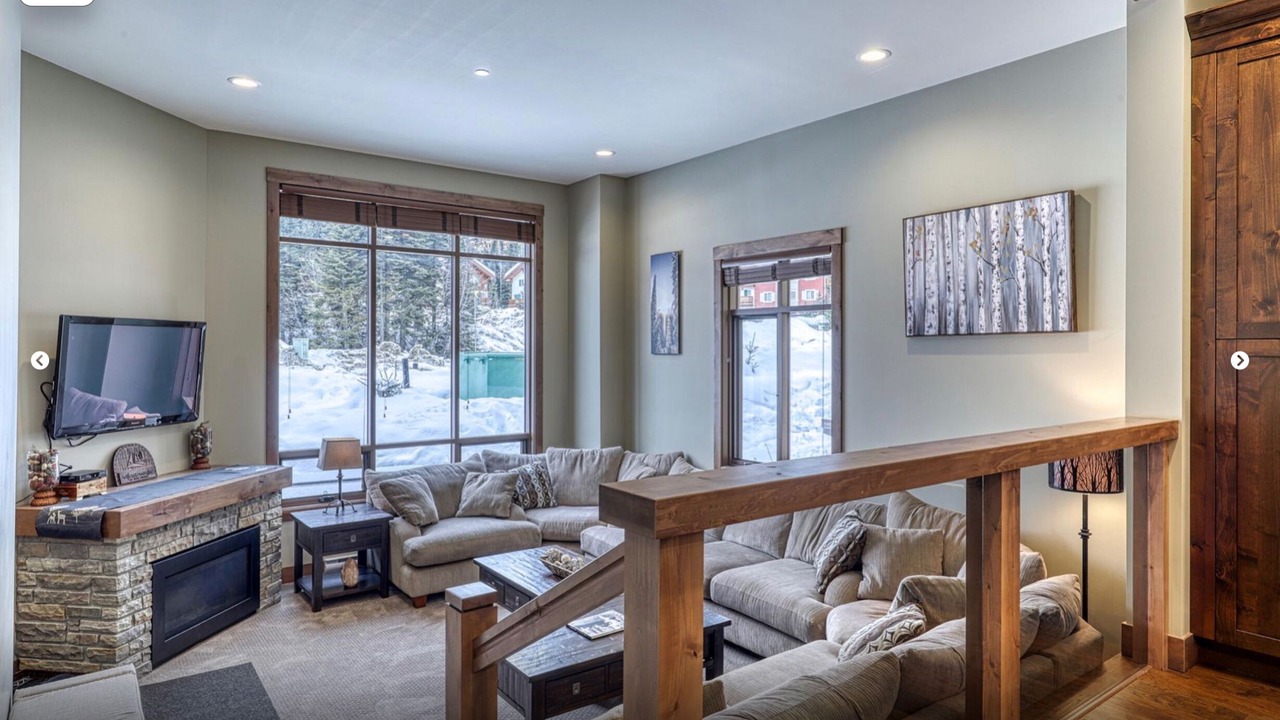Photo of Livingroom in Sun Peaks