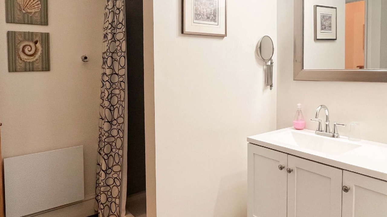 Photo of Bathroom in Lower Town