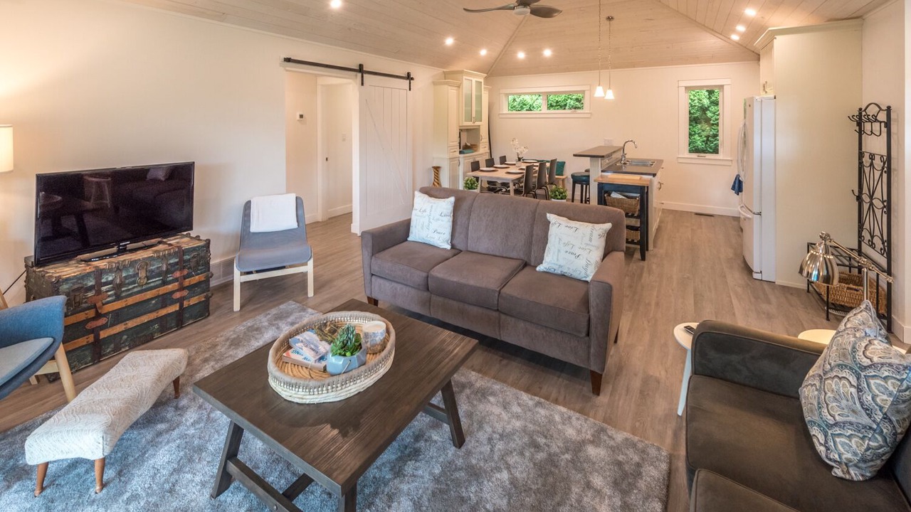 Photo of Livingroom in Okanagan-Similkameen