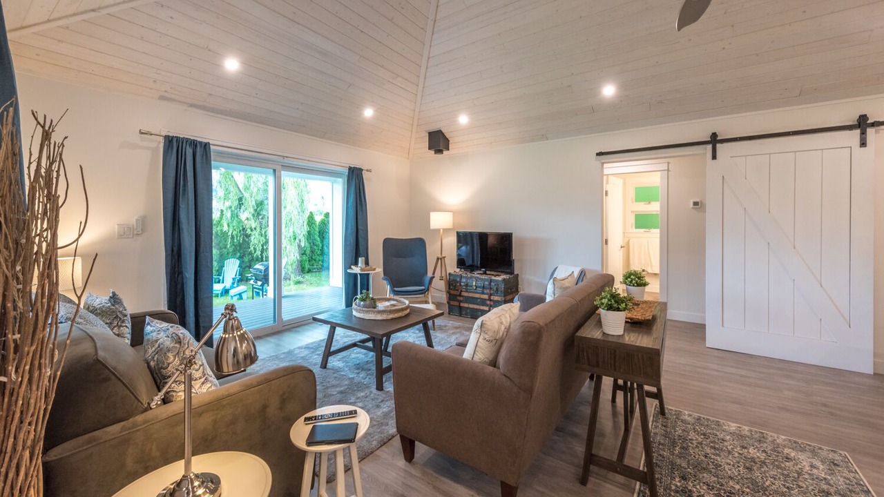Photo of Livingroom in Okanagan-Similkameen