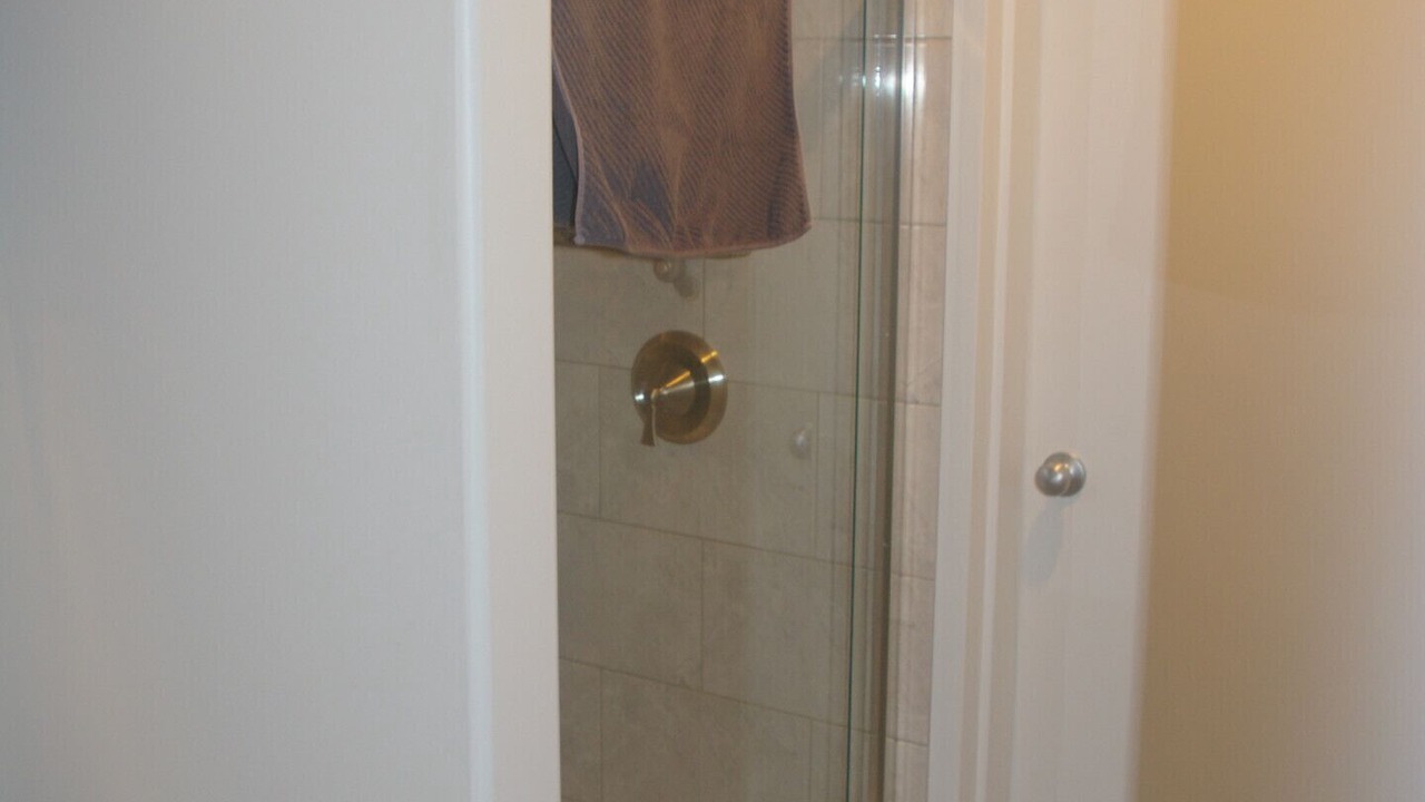 Photo of Bathroom in Quathiaski Cove