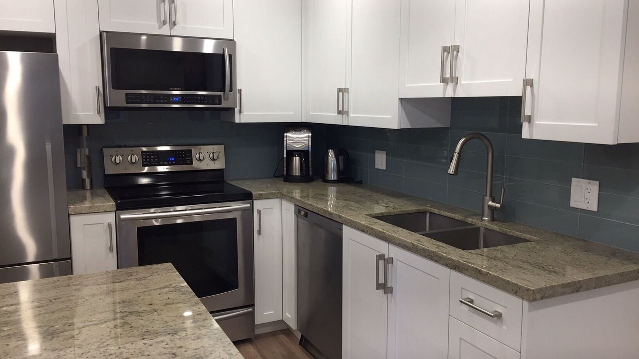 Photo of Kitchen in District of North Vancouver