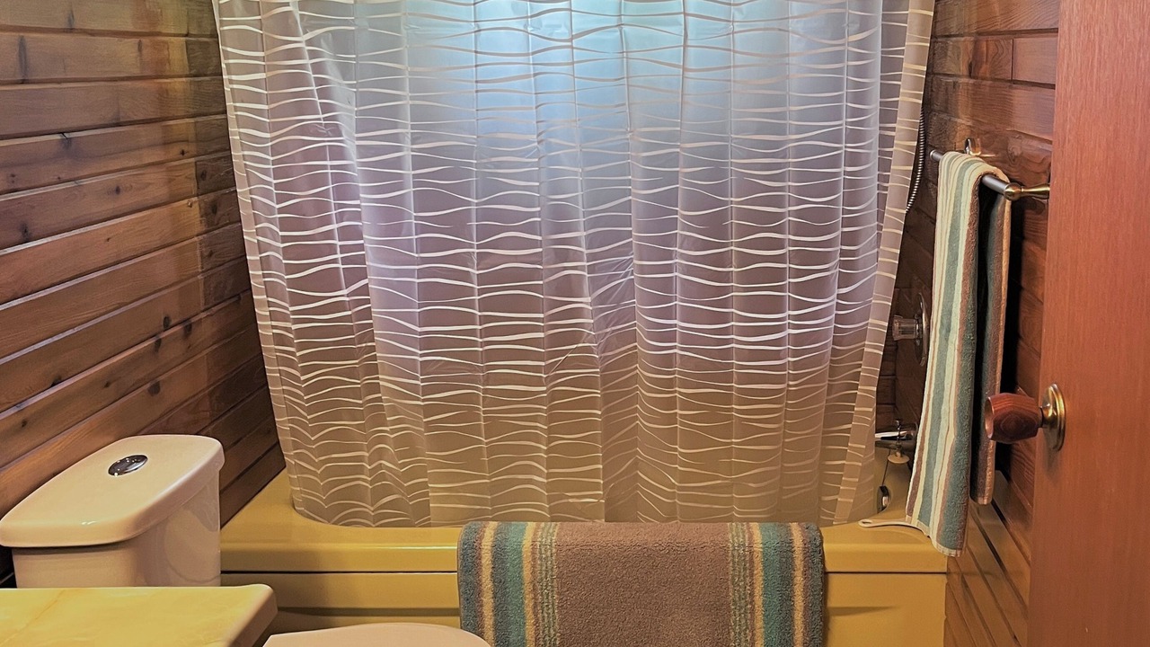 Photo of Bathroom in Traverse Bay