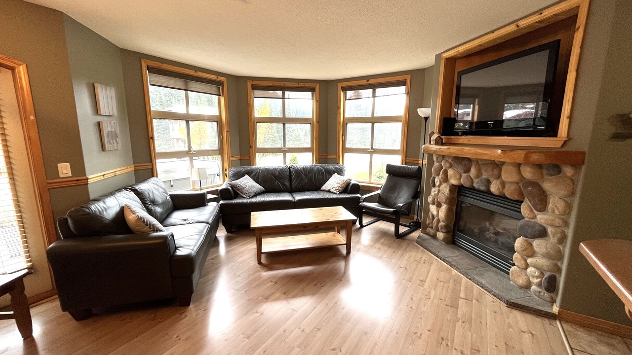 Photo of Livingroom in Sun Peaks