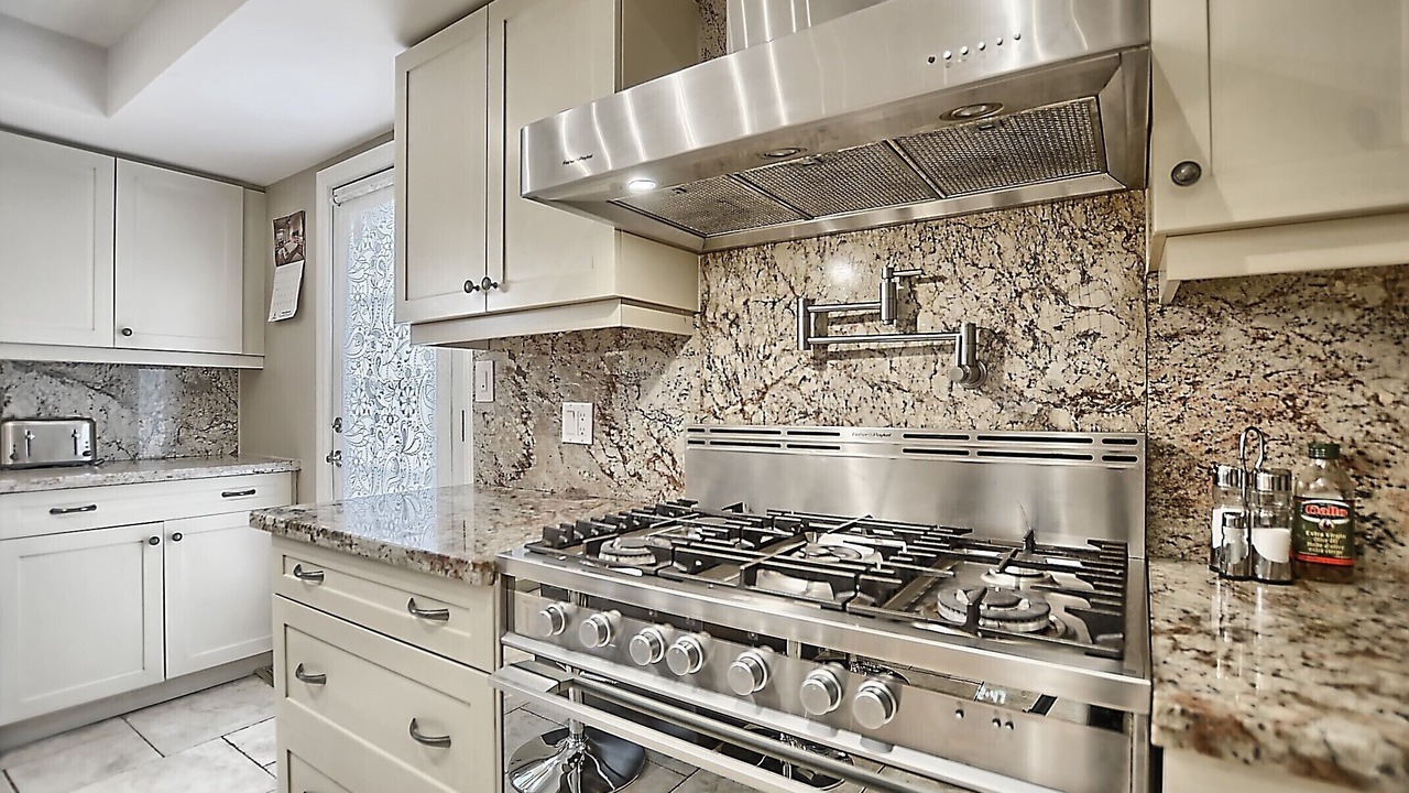 Photo of Kitchen in Alcona