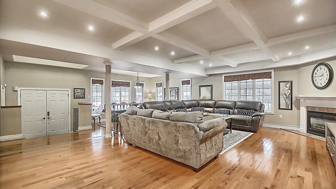 Photo of Livingroom in Alcona