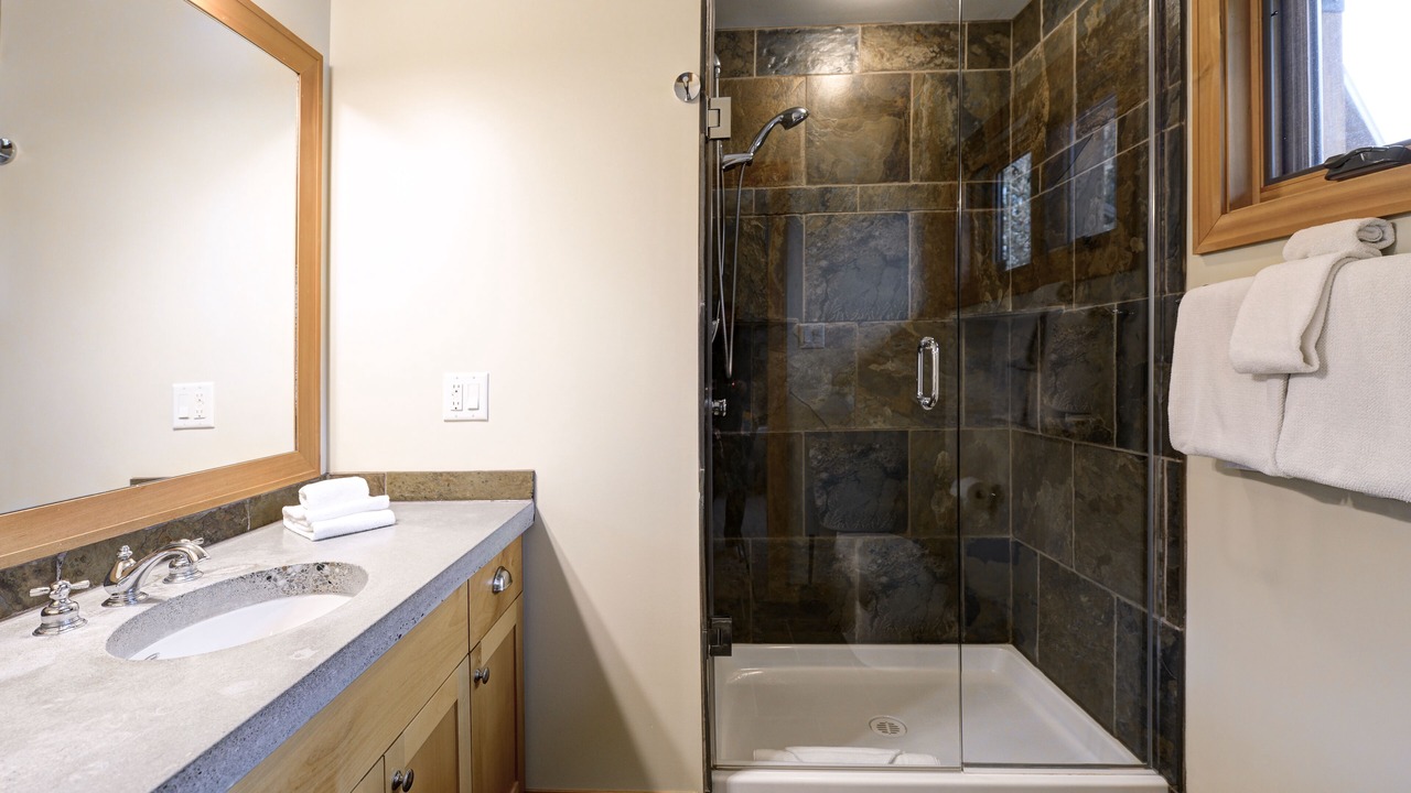 Photo of Bathroom in Golden