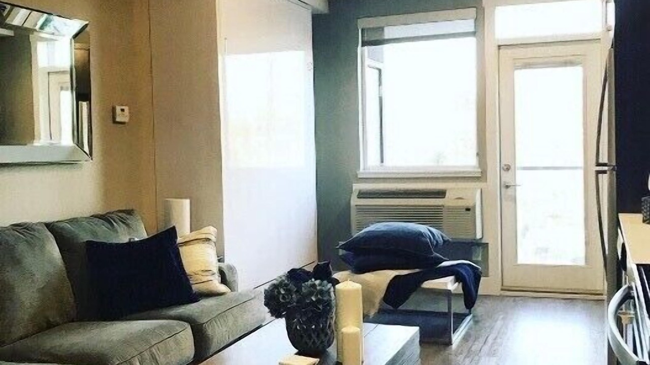 Photo of Livingroom in Downtown Kelowna