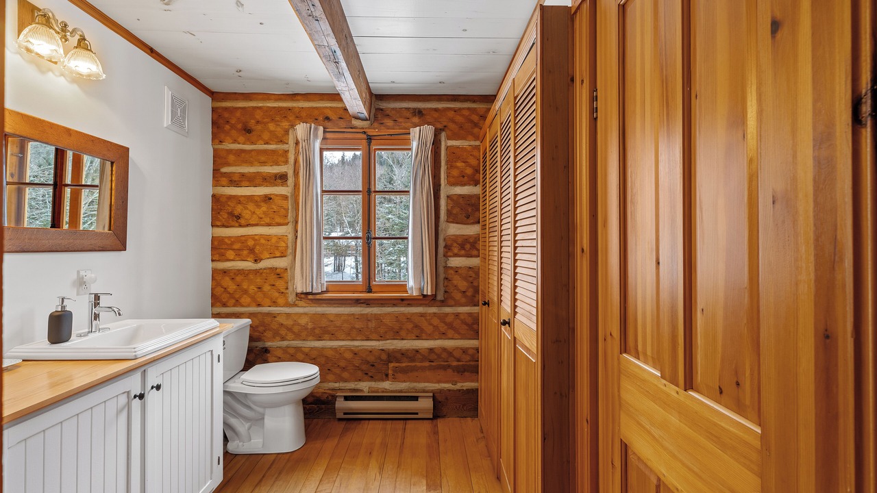 Photo of Bathroom in Val Morin