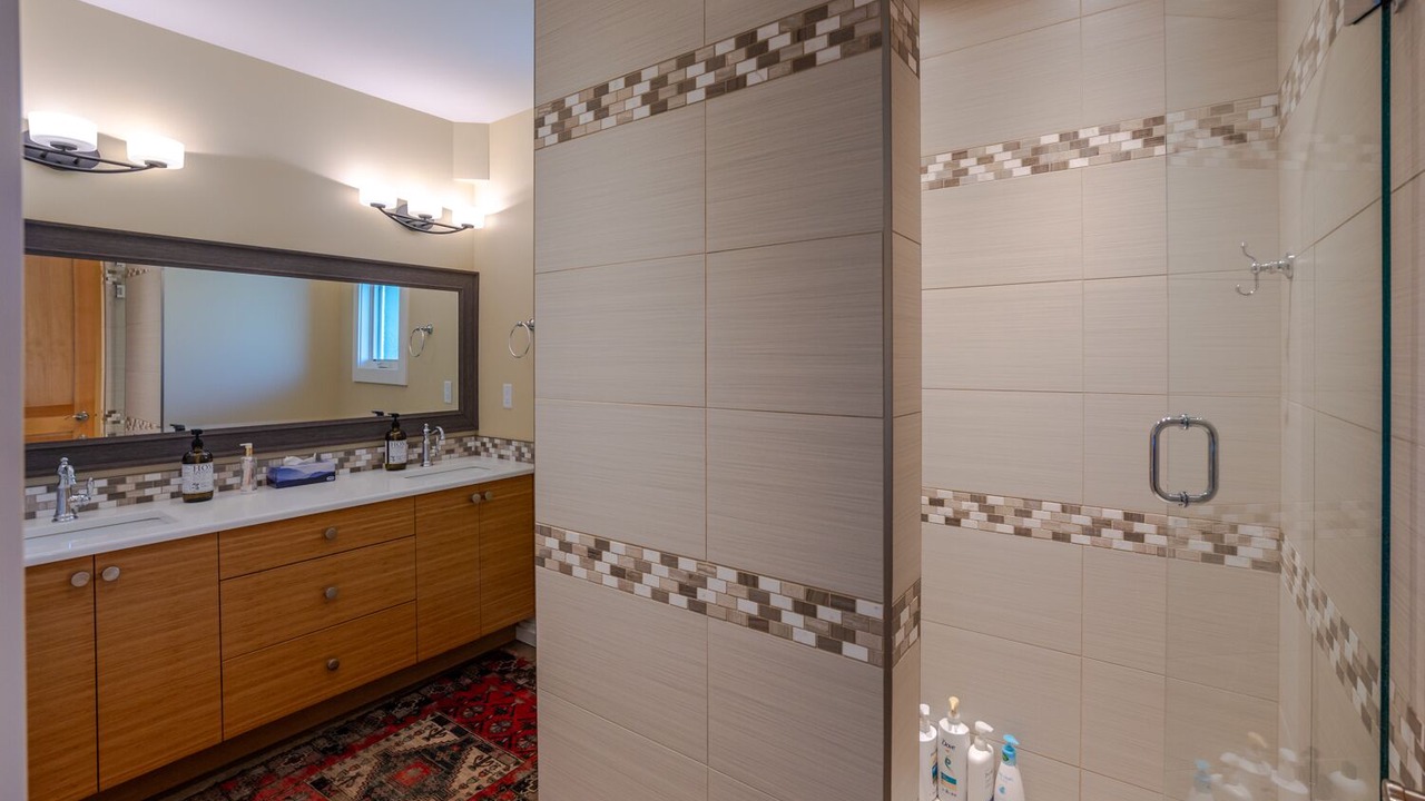Photo of Bathroom in Okanagan-Similkameen