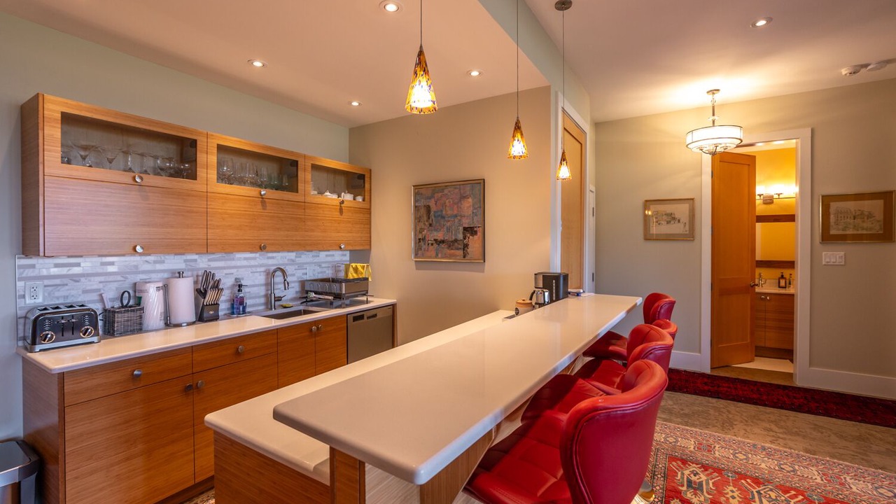 Photo of Kitchen in Okanagan-Similkameen