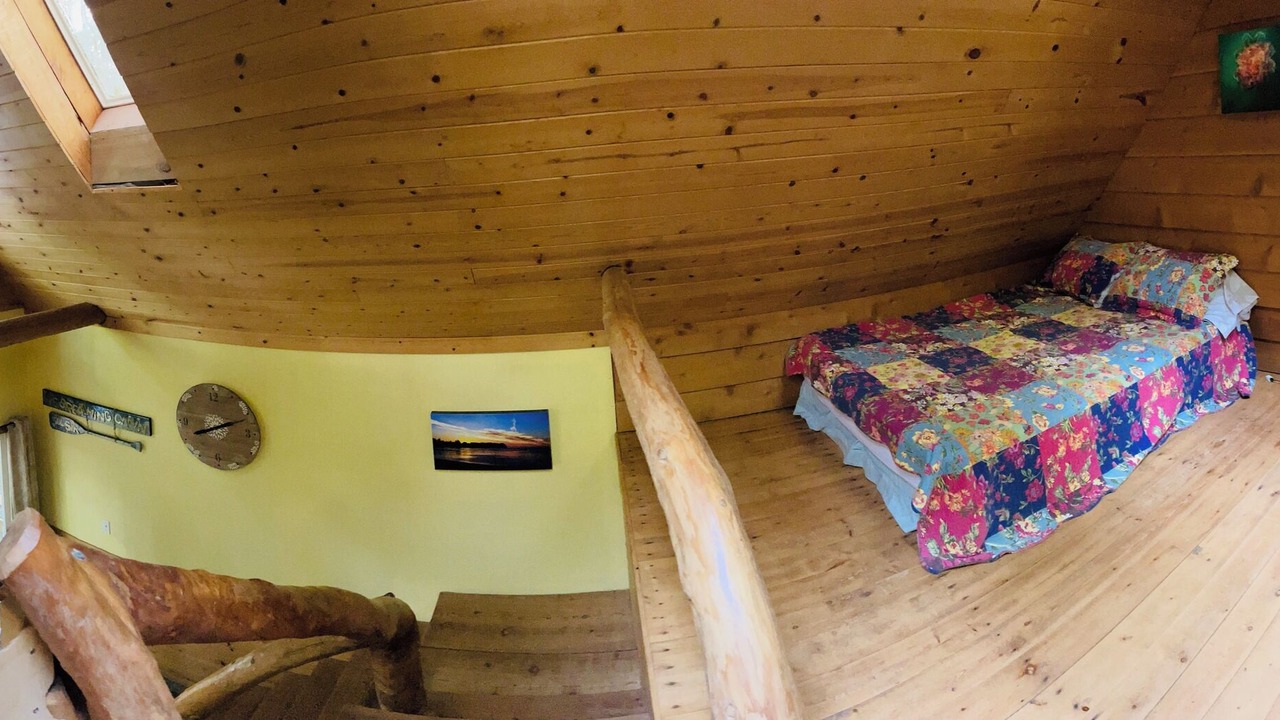 Photo of Bedroom in Savary Island