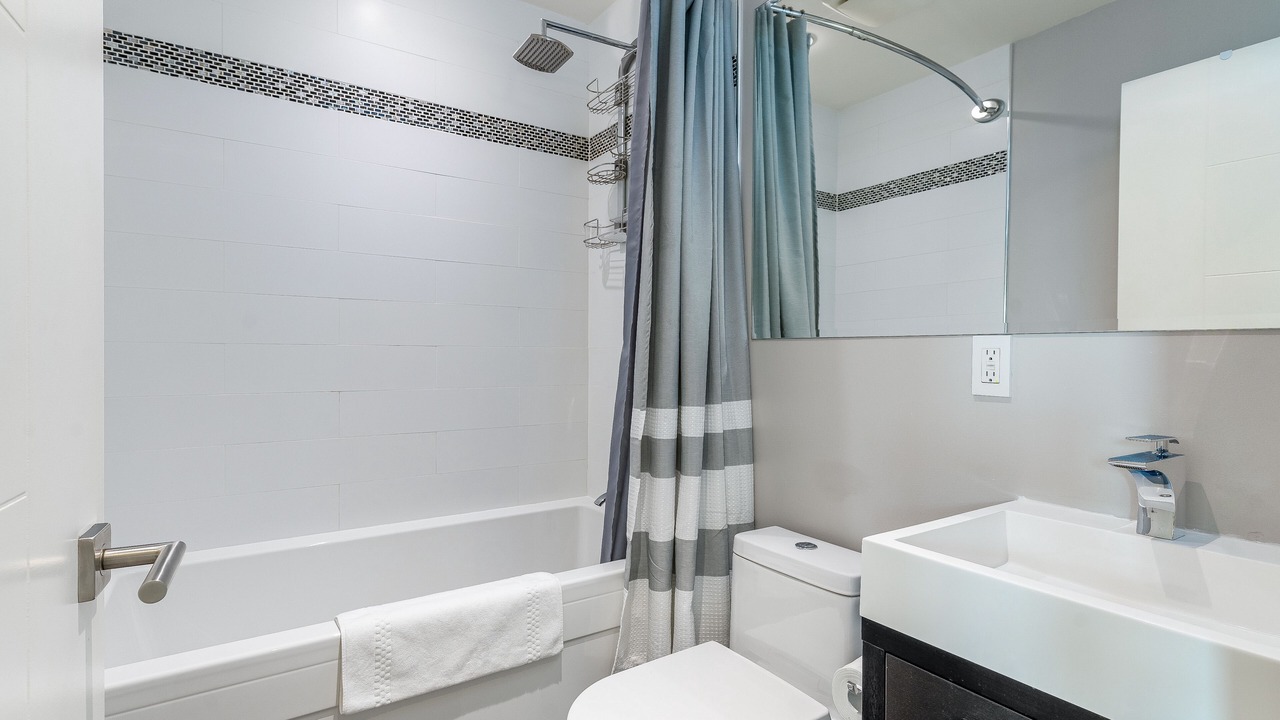 Photo of Bathroom in Upper Lonsdale