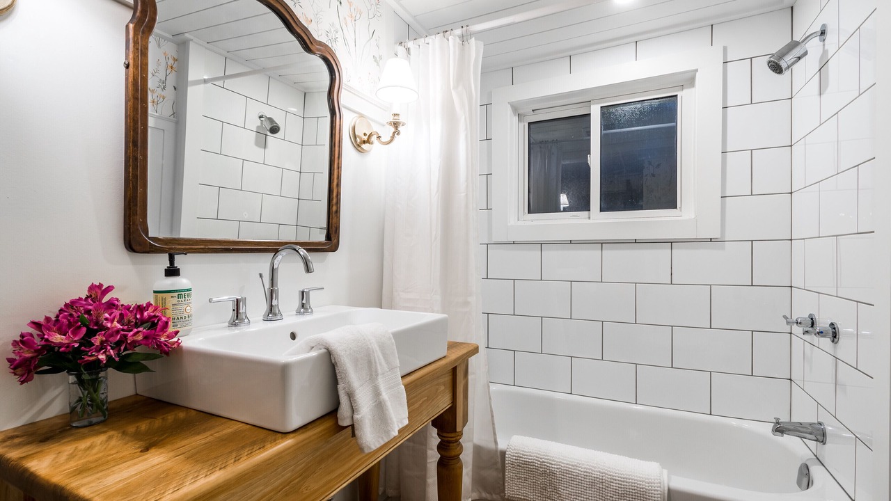 Photo of Bathroom in Algonquin Highlands