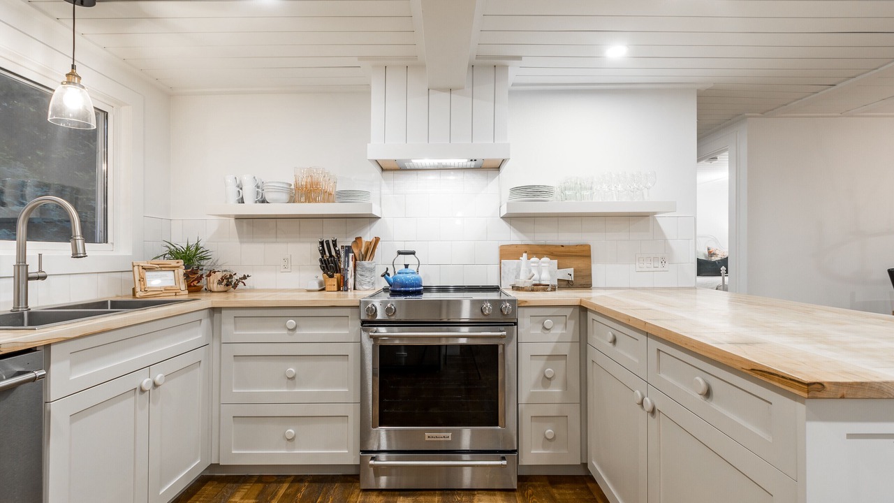 Photo of Kitchen in Algonquin Highlands