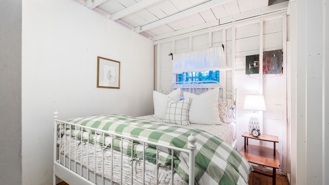 Photo of Bedroom in Algonquin Highlands