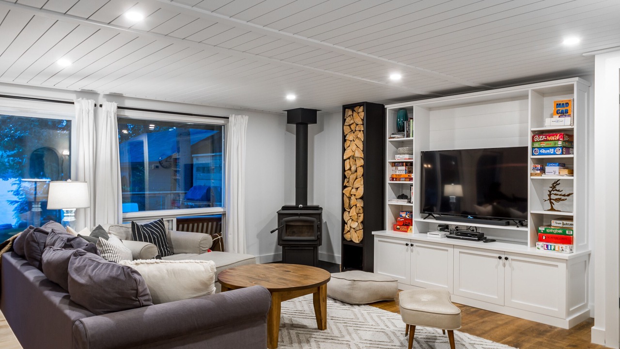 Photo of Livingroom in Algonquin Highlands