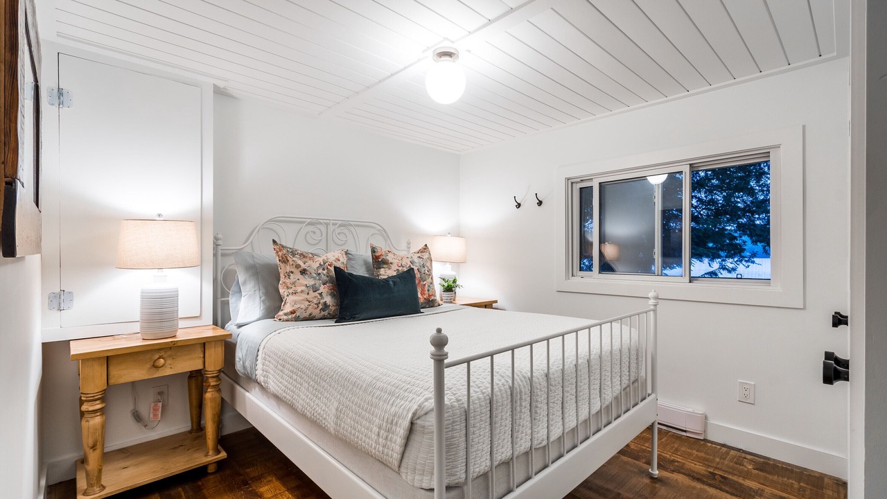 Photo of Bedroom in Algonquin Highlands