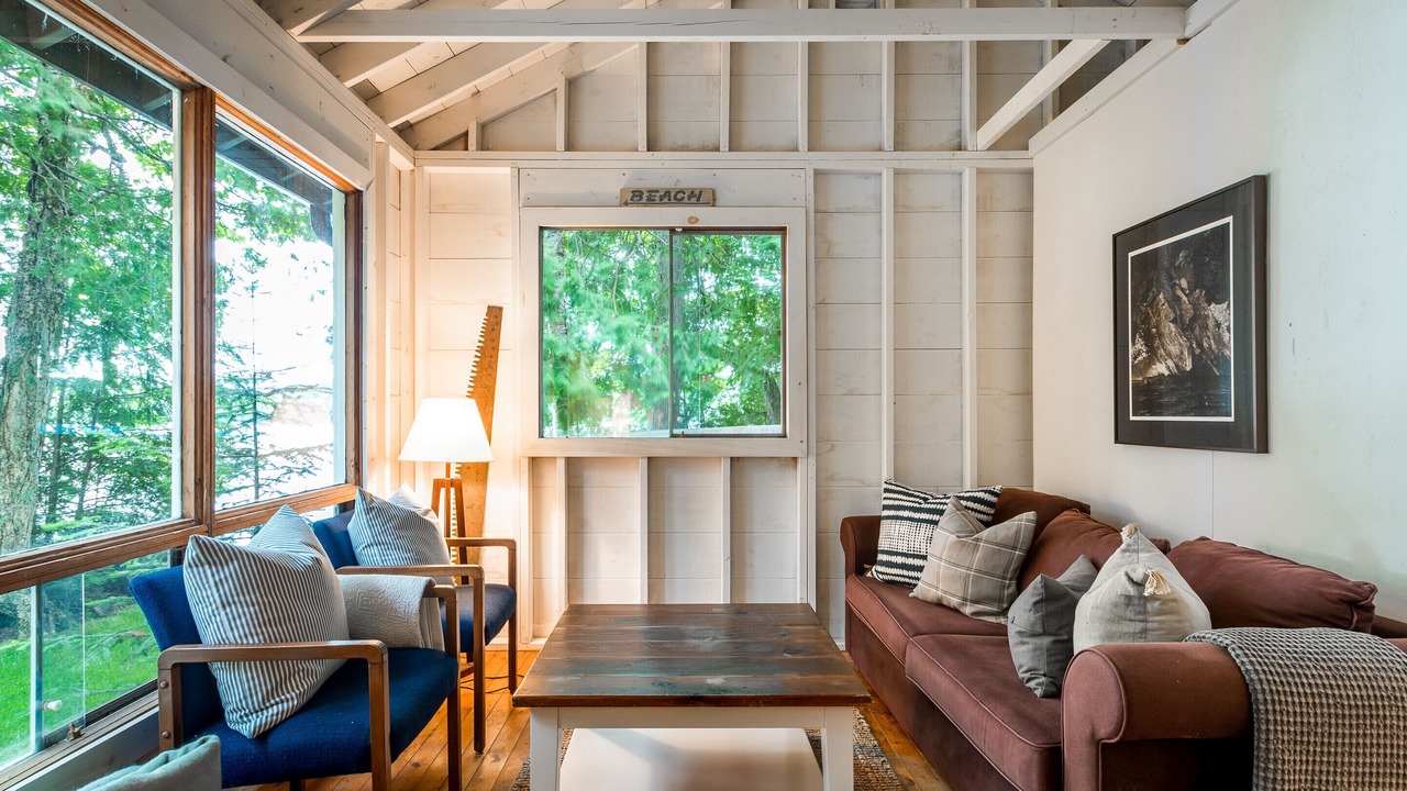 Photo of Livingroom in Algonquin Highlands