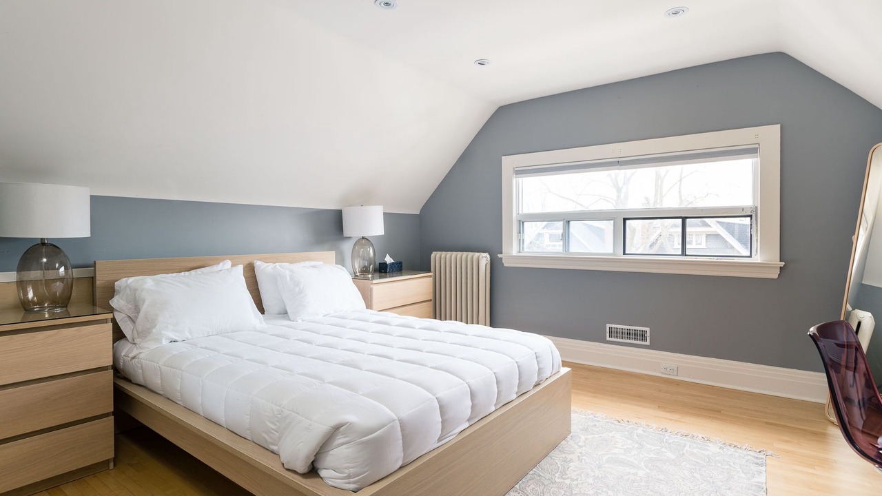 Photo of Bedroom in High Park-Swansea