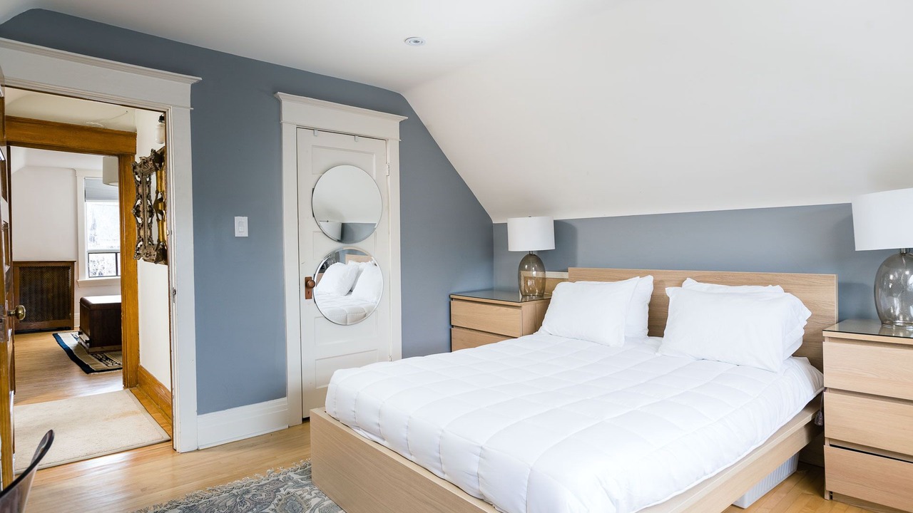 Photo of Bedroom in High Park-Swansea