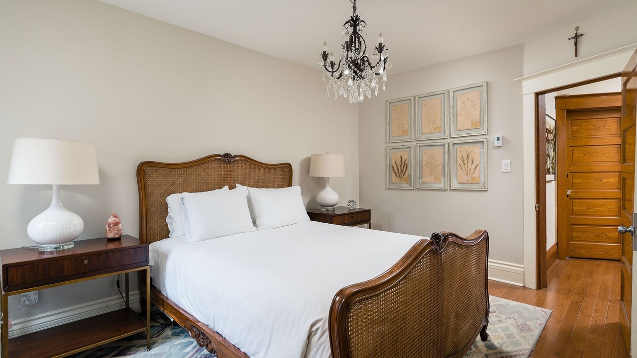 Photo of Bedroom in High Park-Swansea