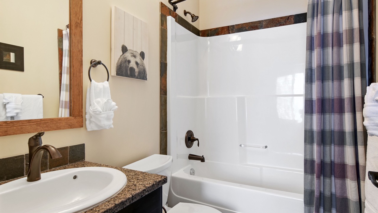 Photo of Bathroom in Snow Pine Estates