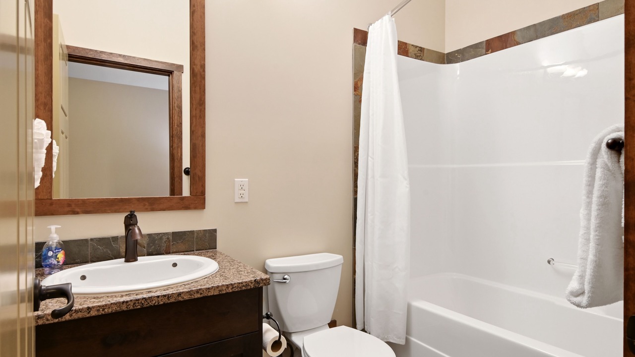 Photo of Bathroom in Snow Pine Estates