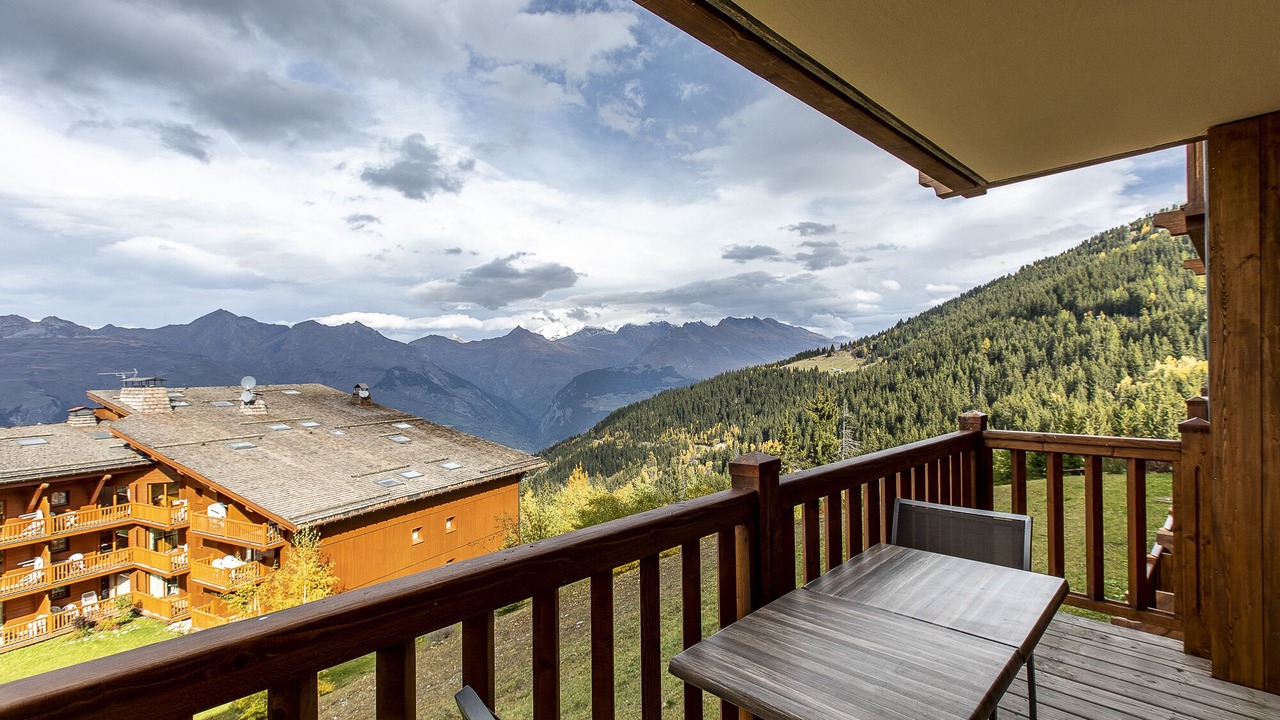 Photo of Outdoor in Arc-1800
