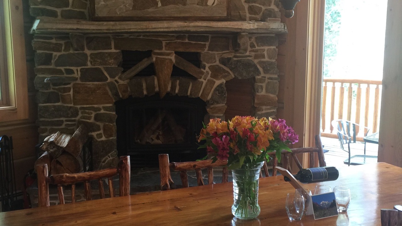 Photo of Livingroom in Mount Robson