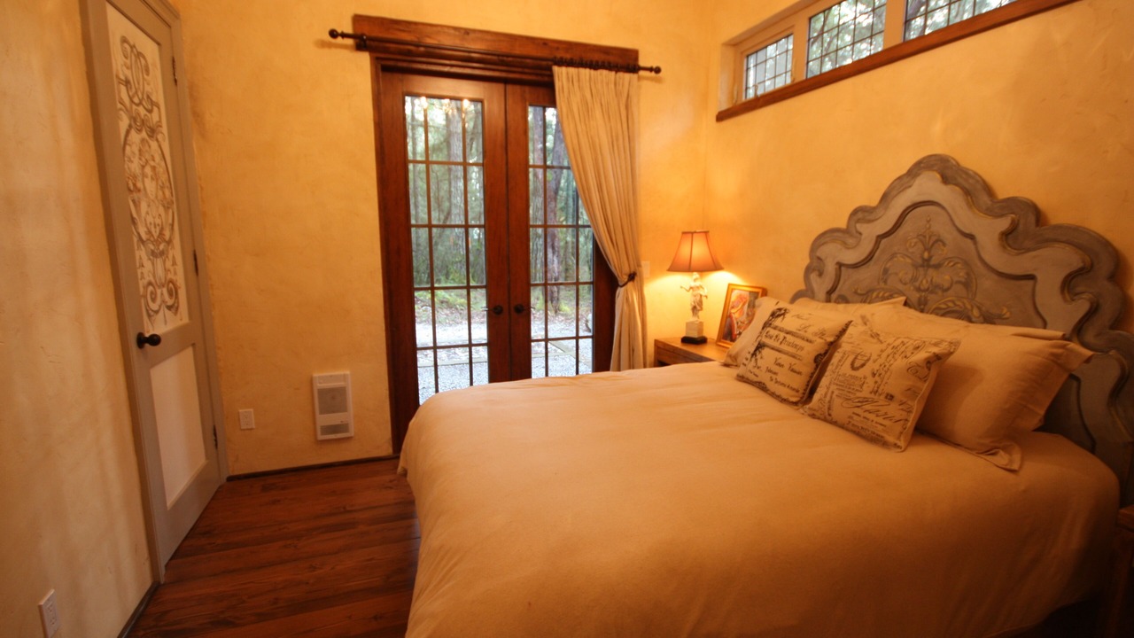 Photo of Bedroom in Saanich