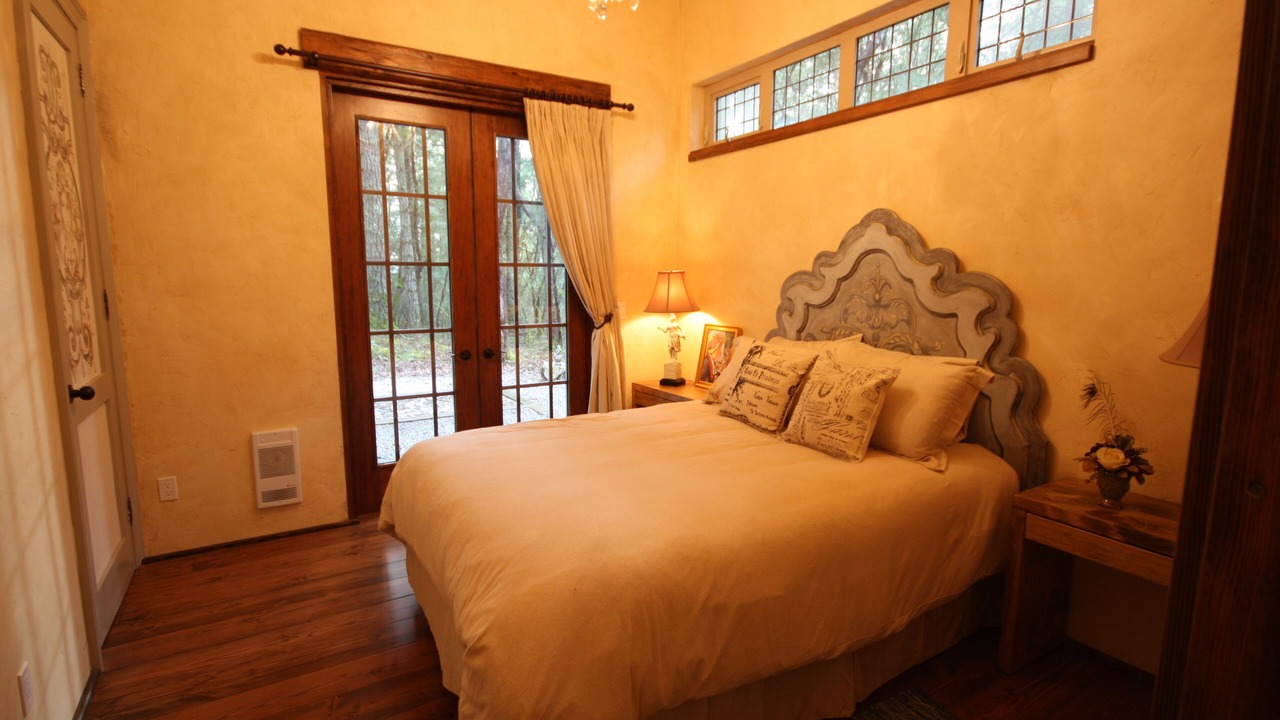 Photo of Bedroom in Saanich
