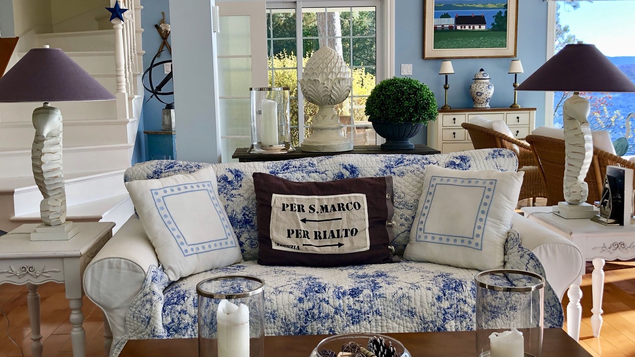 Photo of Livingroom in Lac-Brome