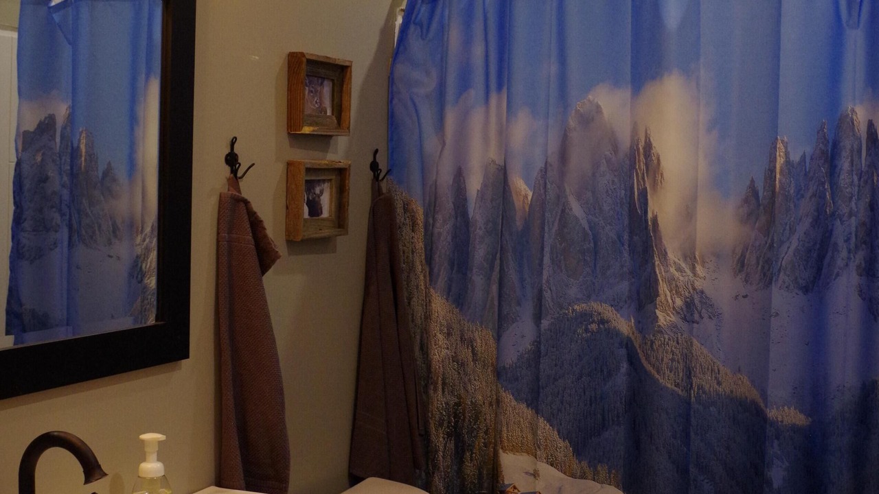 Photo of Bathroom in Okanagan-Similkameen
