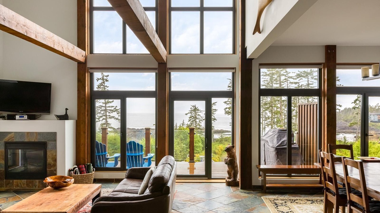 Photo of Livingroom in Ucluelet