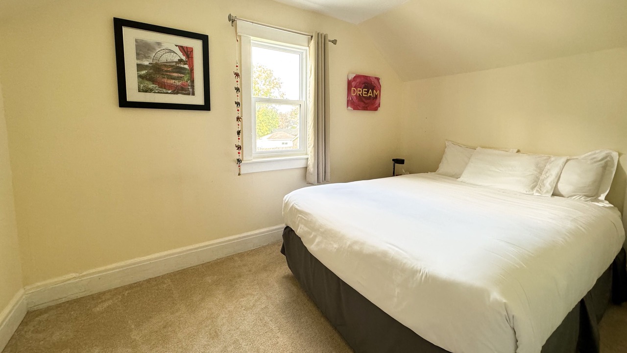 Photo of Bedroom in Niagara Falls