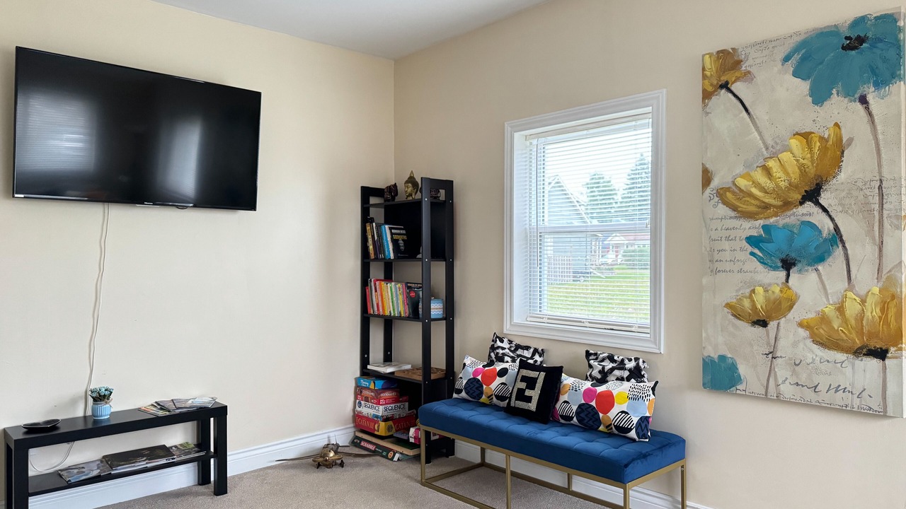 Photo of Livingroom in Niagara Falls