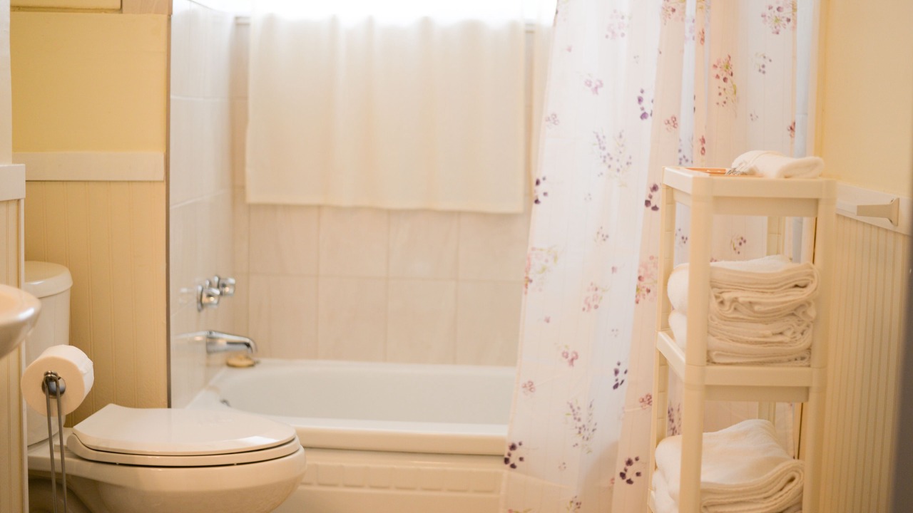 Photo of Bathroom in Niagara Falls